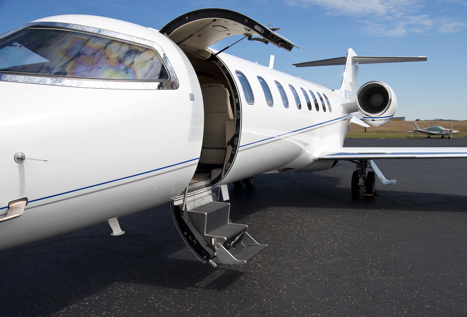 JetRight-Nashville-LearJet-75-3