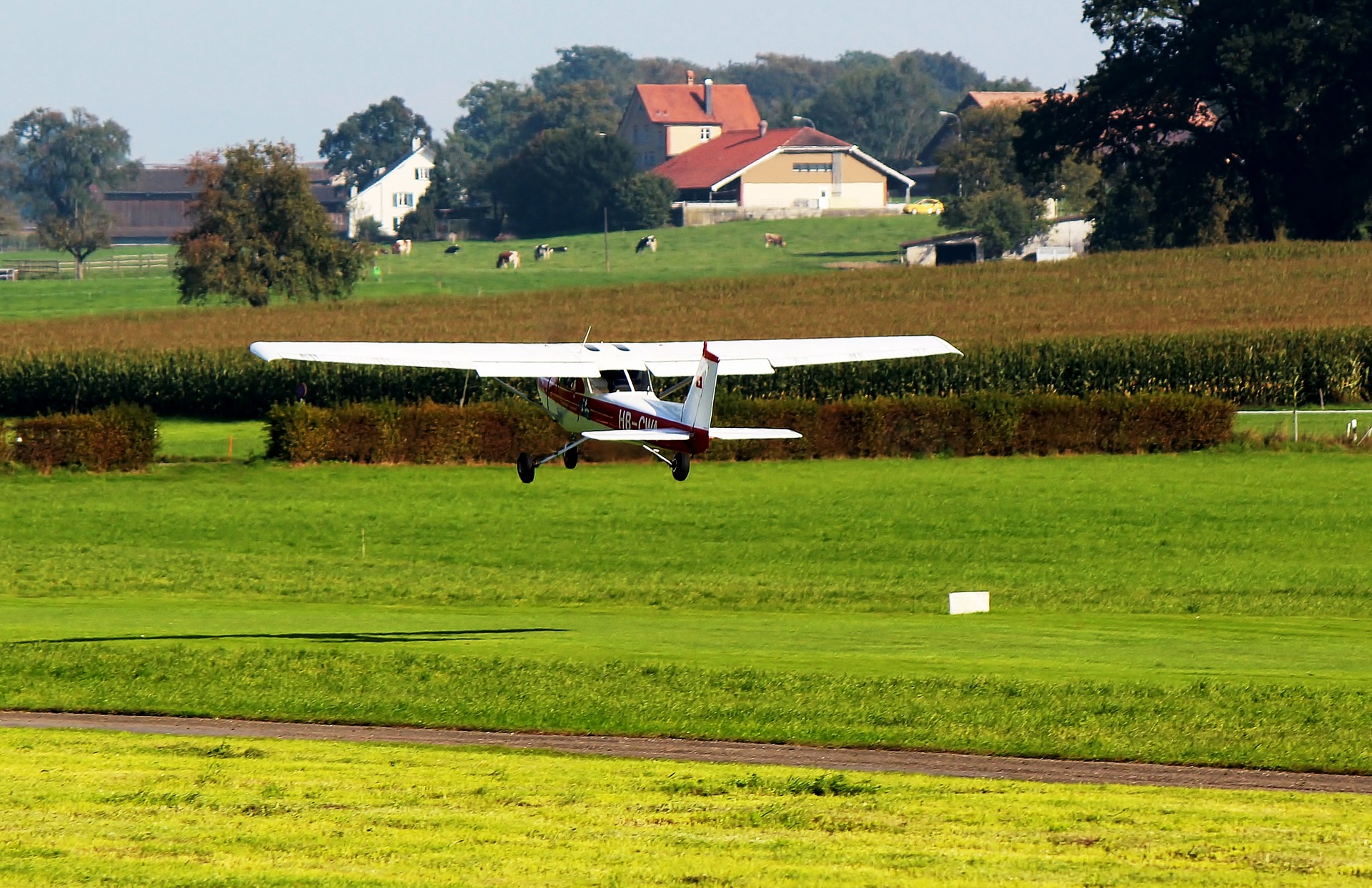 cessna-469679_1920