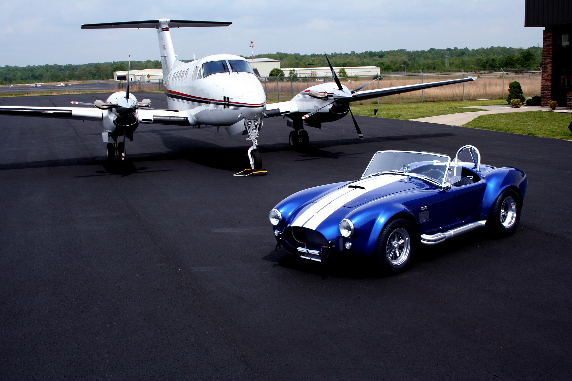 shelby-cobra-2140558_1920